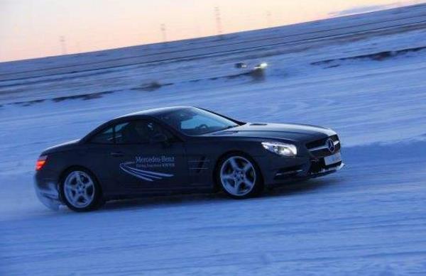 冰雪路面行車安全 冰雪路面行車安全