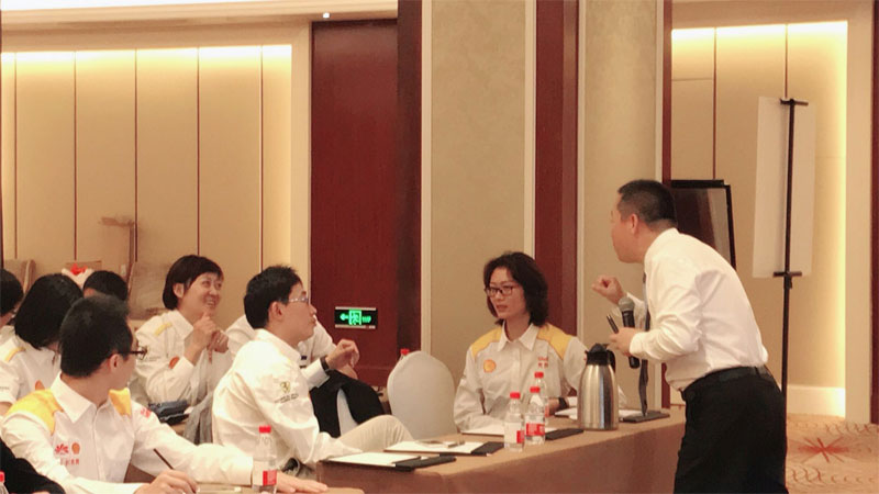 賽為安全首席培訓(xùn)師高寶良先生應(yīng)邀參加“2017年殼牌零售業(yè)務(wù)HSSE年會(huì)