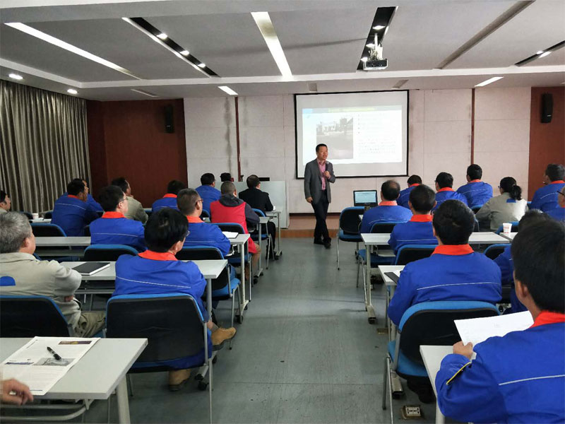 昆明市、安寧市安監(jiān)部門及協(xié)會特邀賽為高寶良老師參加安全交流講座