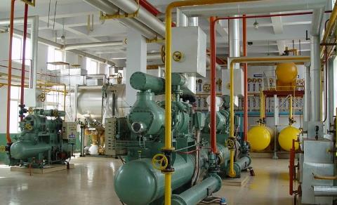 淺述企業(yè)設(shè)備管理與安全生產(chǎn) 淺述企業(yè)設(shè)備管理與安全生產(chǎn)