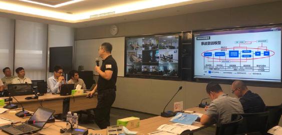 戚銳老師的課堂現(xiàn)場(chǎng)，大家在認(rèn)真汲取課堂知識(shí)